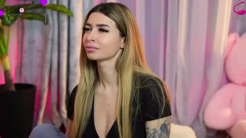 Snapshot of evasparks_ chatting on May 20, 10:49 pm Eva online show from May 20, 10:49 pm