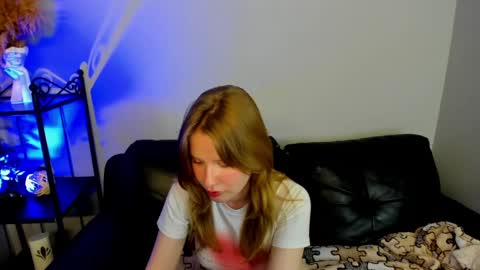 Snapshot of evastevs chatting on December 20, 12:41 am Eva online show from December 20, 12:41 am