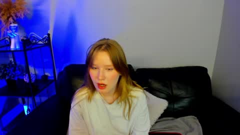 Snapshot of evastevs chatting on December 26, 7:38 pm Eva online show from December 26, 7:38 pm