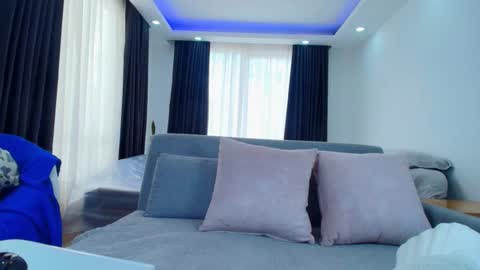 Snapshot of evasweet__ chatting on October 20, 6:19 pm EVA LUNA online show from October 20, 6:19 pm