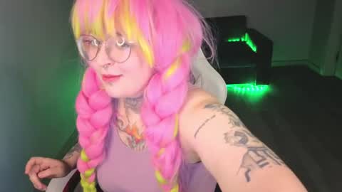 Snapshot of evathewitcher chatting on June 29, 1:01 am EvaTheWitcher online show from June 29, 1:01 am
