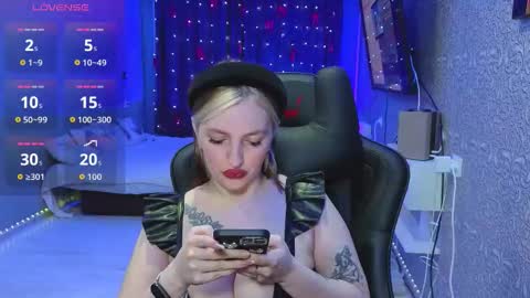 evavibe online show from January 9, 5:15 pm