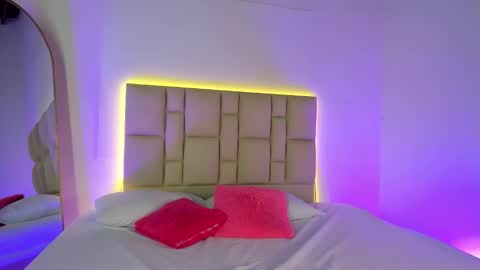 Eva Queen online show from September 21, 7:59 pm