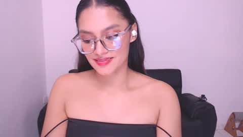 Snapshot of eve_rox18 chatting on December 2, 5:26 am Eve Rox18 online show from December 2, 5:26 am