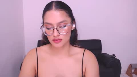 Snapshot of eve_rox18 chatting on December 2, 8:30 am Eve Rox18 online show from December 2, 8:30 am