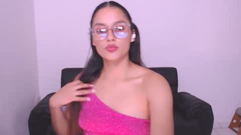 Snapshot of eve_rox18 chatting on December 6, 6:15 am Eve Rox18 online show from December 6, 6:15 am