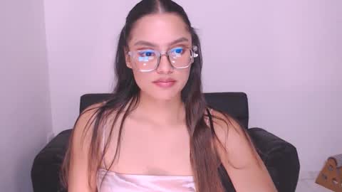 Snapshot of eve_rox18 chatting on January 8, 12:05 pm Eve Rox18 online show from January 8, 12:05 pm