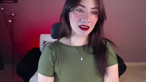 Evee online show from April 21, 2:56 pm