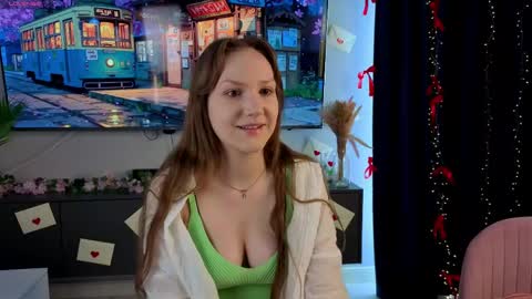 Snapshot of evegreenlee chatting on May 23, 6:18 am evegreenlee online show from May 23, 6:18 am