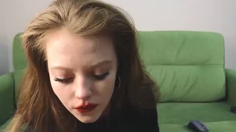 Eveleen online show from October 31, 2:51 pm