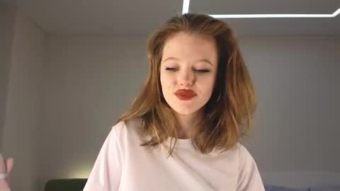 Eveleen online show from November 15, 3:52 pm