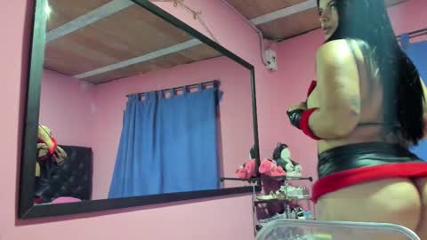 evelin26  online show from March 27, 4:29 am