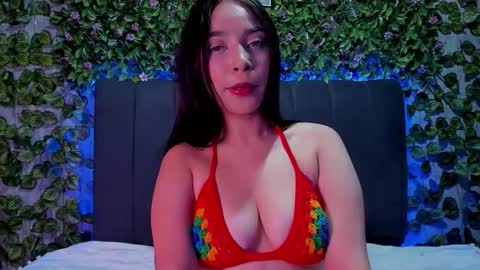 Snapshot of evelin_33 chatting on September 18, 9:50 pm E V E L I N online show from September 18, 9:50 pm