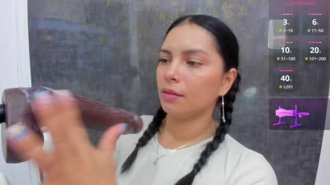 EVELIN online show from February 7, 11:45 am