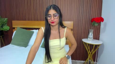 BELLA online show from December 26, 12:05 pm