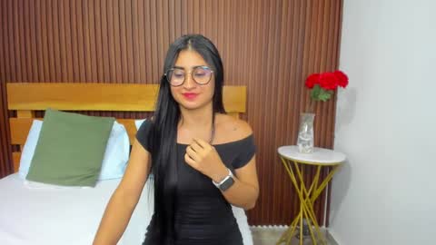 BELLA online show from December 27, 3:26 pm