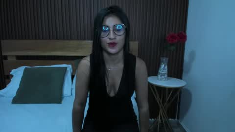 BELLA online show from January 7, 12:20 pm