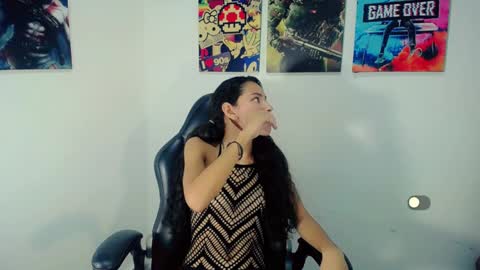 Evelin online show from December 15, 2:08 am