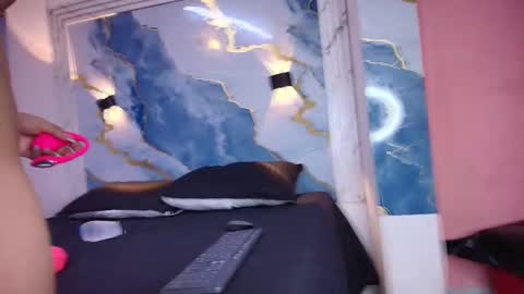 Snapshot of evelin_thompsson chatting on September 25, 3:10 am cielo online show from September 25, 3:10 am