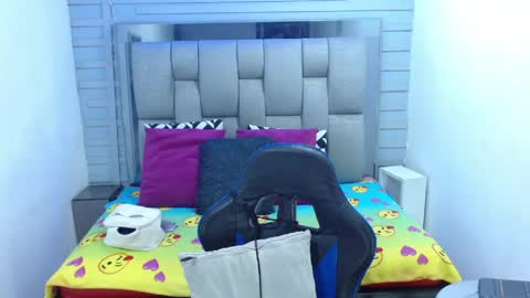 evelin zaens online show from April 7, 3:51 am