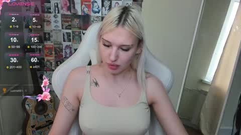 Evelina online show from May 26, 1:56 am