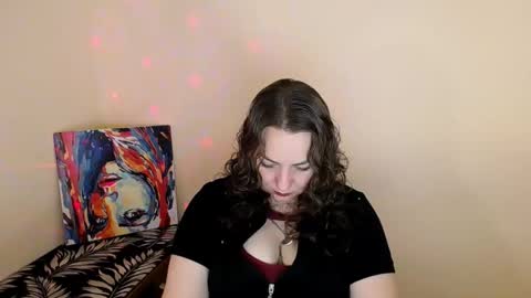 Snapshot of evelineli chatting on October 7, 9:34 pm Lydia online show from October 7, 9:34 pm