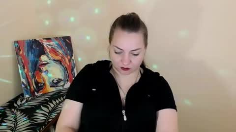 Snapshot of evelineli chatting on October 9, 1:03 am Lydia online show from October 9, 1:03 am