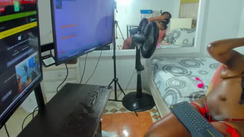 DAYANITA online show from February 10, 10:09 pm