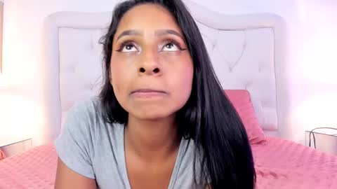 Snapshot of evelyn__ebony chatting on December 7, 10:12 am evelyn ebony online show from December 7, 10:12 am