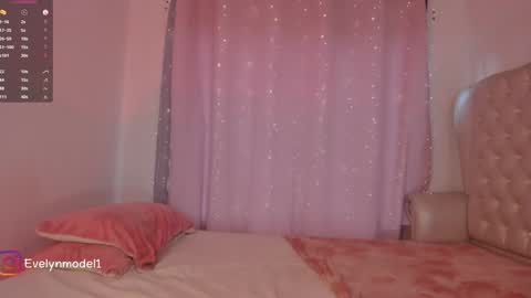 evelyn evelyn online show from December 19, 4:46 pm