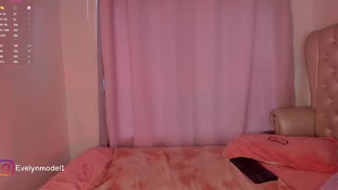 evelyn evelyn online show from February 6, 3:52 pm