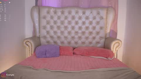 evelyn evelyn online show from March 4, 3:40 pm