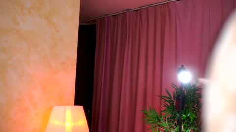 Snapshot of evelyn_evyy chatting on January 12, 7:10 pm Evelyn online show from January 12, 7:10 pm