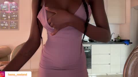 E V E L Y N  online show from January 30, 12:48 pm