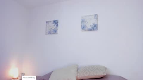 Evelyn online show from April 8, 11:43 am