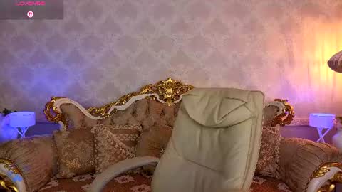 Snapshot of evelyn_rush1 chatting on July 5, 9:38 am evelyn rush1 online show from July 5, 9:38 am