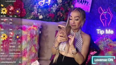 EvelynaGrey online show from February 3, 6:02 am