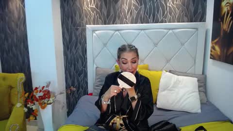 EvelynaGrey online show from February 24, 2:19 am