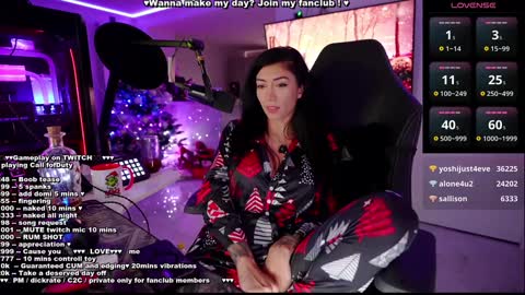 Evelyne online show from December 29, 3:33 am