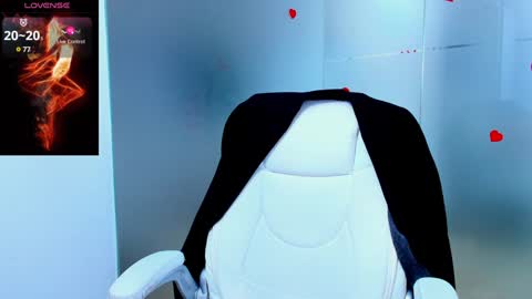 Snapshot of evelyne_rose chatting on January 25, 6:12 am evelyne_rose online show from January 25, 6:12 am