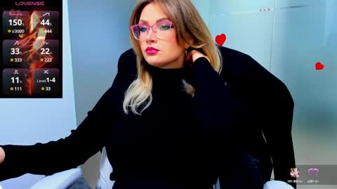 Snapshot of evelyne_rose chatting on January 26, 6:07 am evelyne_rose online show from January 26, 6:07 am