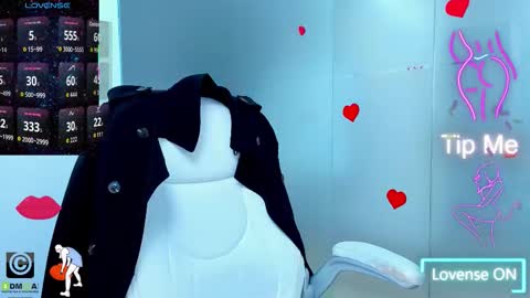 evelyne_rose online show from December 2, 5:57 am