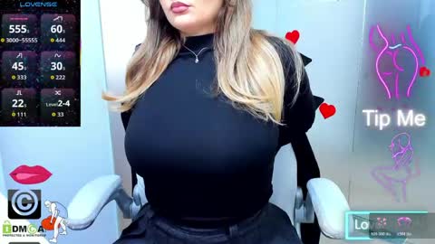 evelyne_rose online show from April 23, 5:19 am