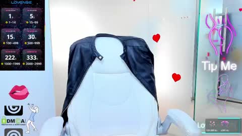 evelyne_rose online show from June 6, 5:12 am