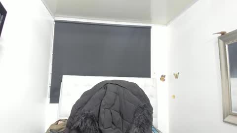 Evelyne online show from October 16, 2:56 am