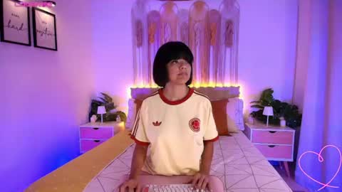 Evy Owen online show from June 17, 3:02 pm