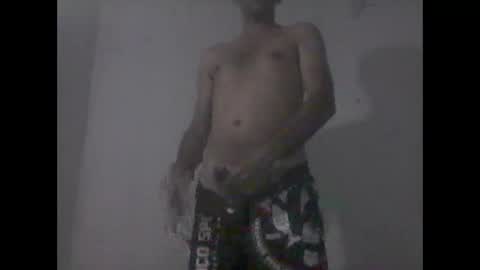 Snapshot of everaldosantos chatting on September 8, 8:52 pm everaldosantos online show from September 8, 8:52 pm