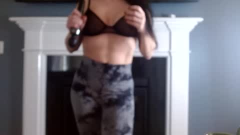 Snapshot of everleighmae chatting on March 6, 1:35 pm Everleighmae online show from March 6, 1:35 pm