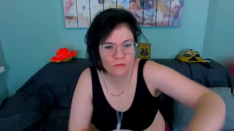 Everly online show from February 26, 5:45 pm