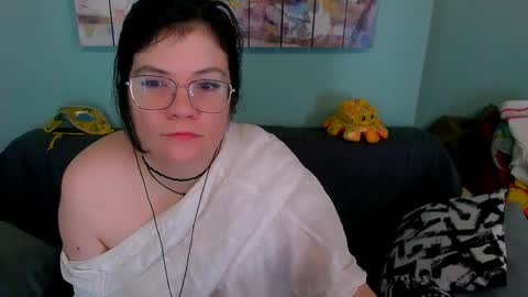 Everly online show from April 15, 2:40 am